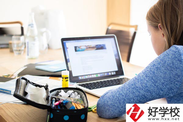 湖南經(jīng)濟(jì)貿(mào)易職業(yè)中專學(xué)校專業(yè)有哪些？就業(yè)率如何？