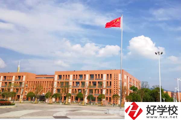 懷化師范高等?？茖W校（中職部）教學樓