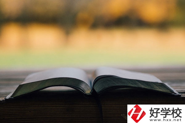 寧遠(yuǎn)縣九峰職業(yè)中專學(xué)校好不好？宿舍怎么樣？