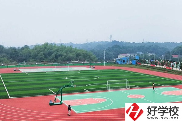 湖南華中工業(yè)技工學校好不好？