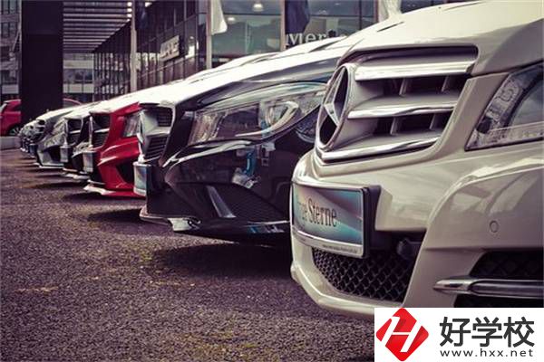 女生在湖南讀職高學(xué)什么專(zhuān)業(yè)好？可以參加高考嗎？
