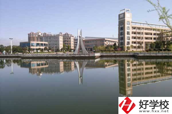 寧鄉(xiāng)市職業(yè)中專(zhuān)學(xué)校是公辦還是民辦？有哪些辦學(xué)成果？