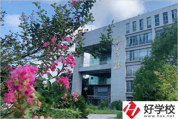 株洲一職是重點(diǎn)職高嗎？是公辦還是民辦？