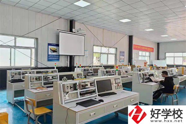 株洲哪些中職學校管理比較嚴格？校園環(huán)境怎么樣？