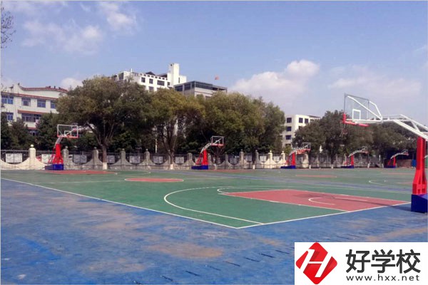東安縣職業(yè)中專學(xué)?；@球場