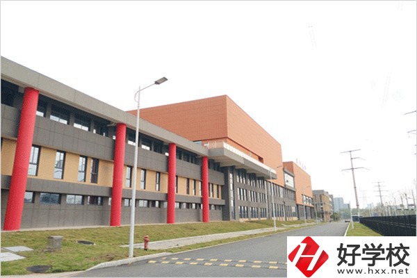 湖南有哪些舞蹈職校推薦？辦學(xué)條件怎么樣？