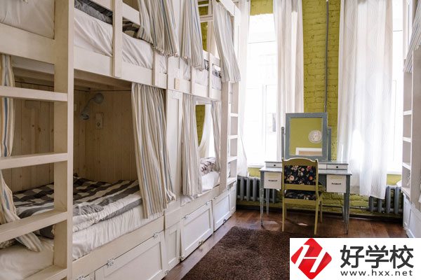 核工業(yè)衛(wèi)生學(xué)校助產(chǎn)專業(yè)怎么樣？宿舍怎么樣？