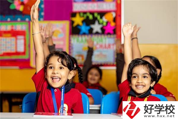 在湖南想當(dāng)老師可以學(xué)哪些專業(yè)？需要考證嗎？