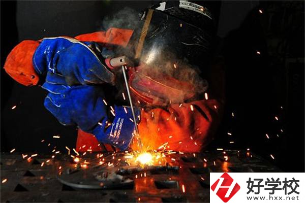 郴州有學(xué)電焊專業(yè)的學(xué)校嗎？就業(yè)薪資高嗎？