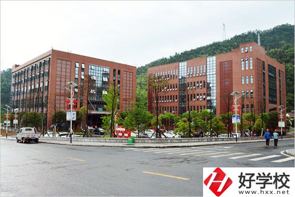 初中畢業(yè)生在益陽(yáng)可以選擇哪幾所好的中職學(xué)校？