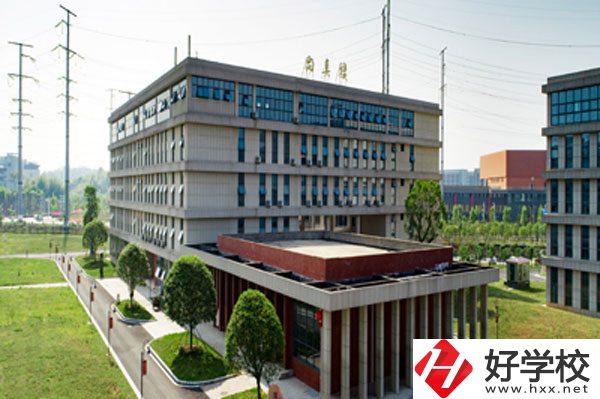 株洲市工業(yè)中等專業(yè)學(xué)校怎么樣？食堂飯菜好不好？