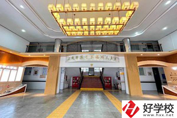 長(zhǎng)沙自立中等職業(yè)技術(shù)學(xué)校有什么特色專業(yè)？