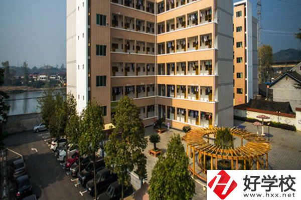 懷化市芷江民族職業(yè)中專(zhuān)學(xué)校教學(xué)樓