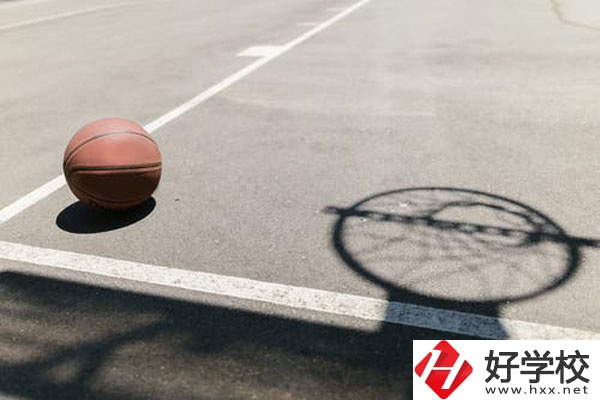 湖南省商業(yè)職業(yè)中等專業(yè)學(xué)校怎么樣？宿舍怎么樣？