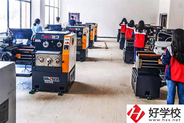 新化楚怡職校好不好？有些什么專業(yè)？
