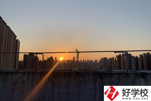 邵陽市洞口縣有學(xué)畜禽生產(chǎn)的中職學(xué)校嗎？
