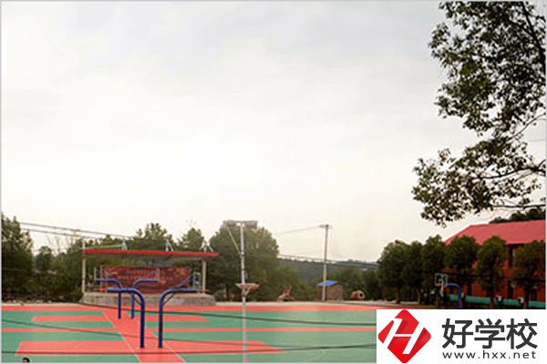 邵陽騰爵職業(yè)中專的航空服務專業(yè)怎么樣？