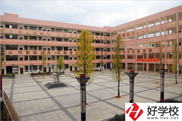 祁陽縣職業(yè)中專是公辦嗎？收費(fèi)貴不貴？