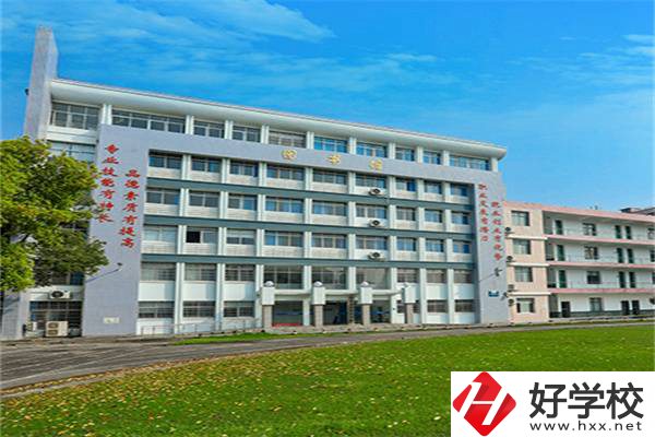株洲學人工智能可以讀哪所學校？開設專業(yè)有什么優(yōu)勢？