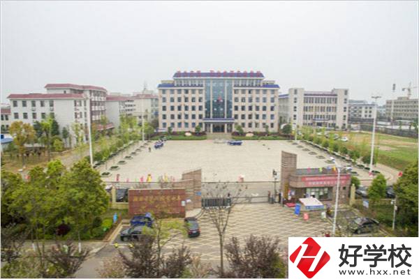 湘潭湘鄉(xiāng)職高都有什么專業(yè)？去學(xué)校怎么乘車？