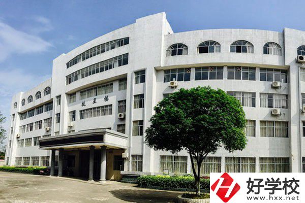 漣源市工貿(mào)職業(yè)中等專業(yè)學(xué)校免學(xué)費(fèi)嗎？