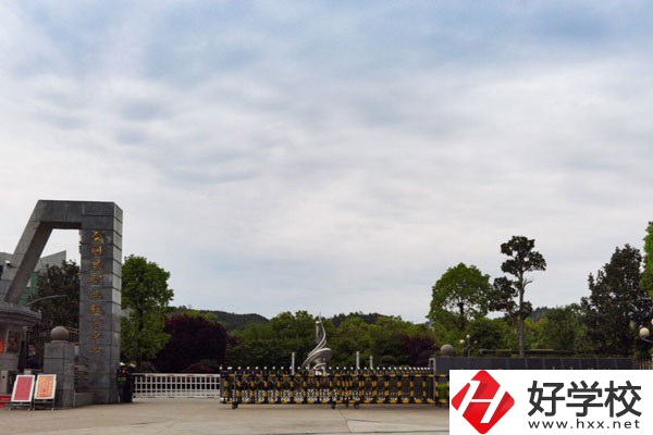 會同縣職業(yè)中專學校怎么樣？開設(shè)了哪些專業(yè)？