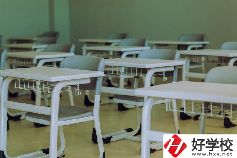 懷化啟航衛(wèi)校是中專嗎？學(xué)校怎么樣？