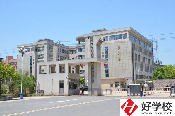 湖南國防工業(yè)職業(yè)技術學院實訓室