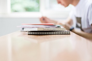 大專一年級就備考專升本考試是否太早了？復(fù)習前要做哪些準備？